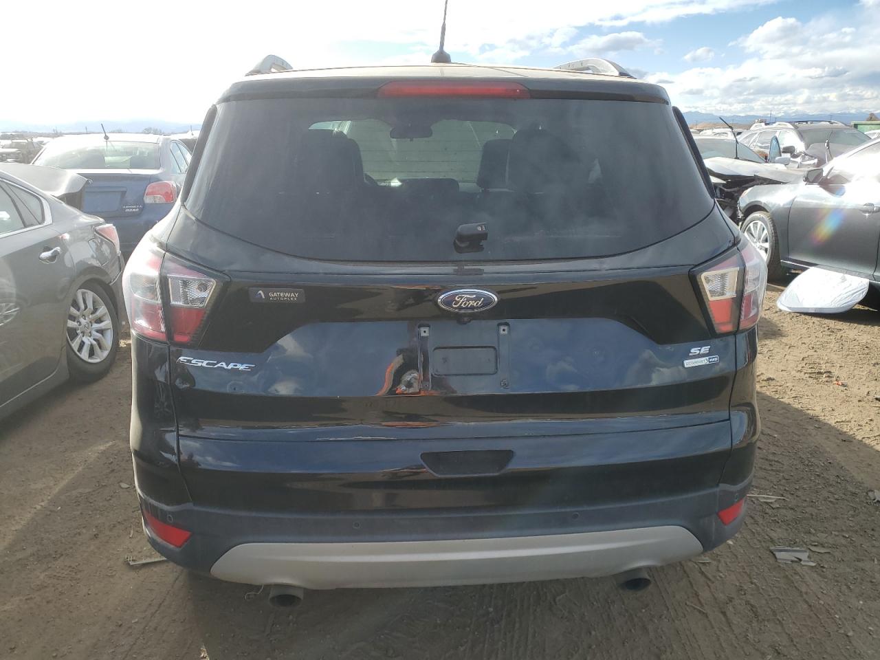 1FMCU9G9XHUE57909 2017 Ford Escape Se