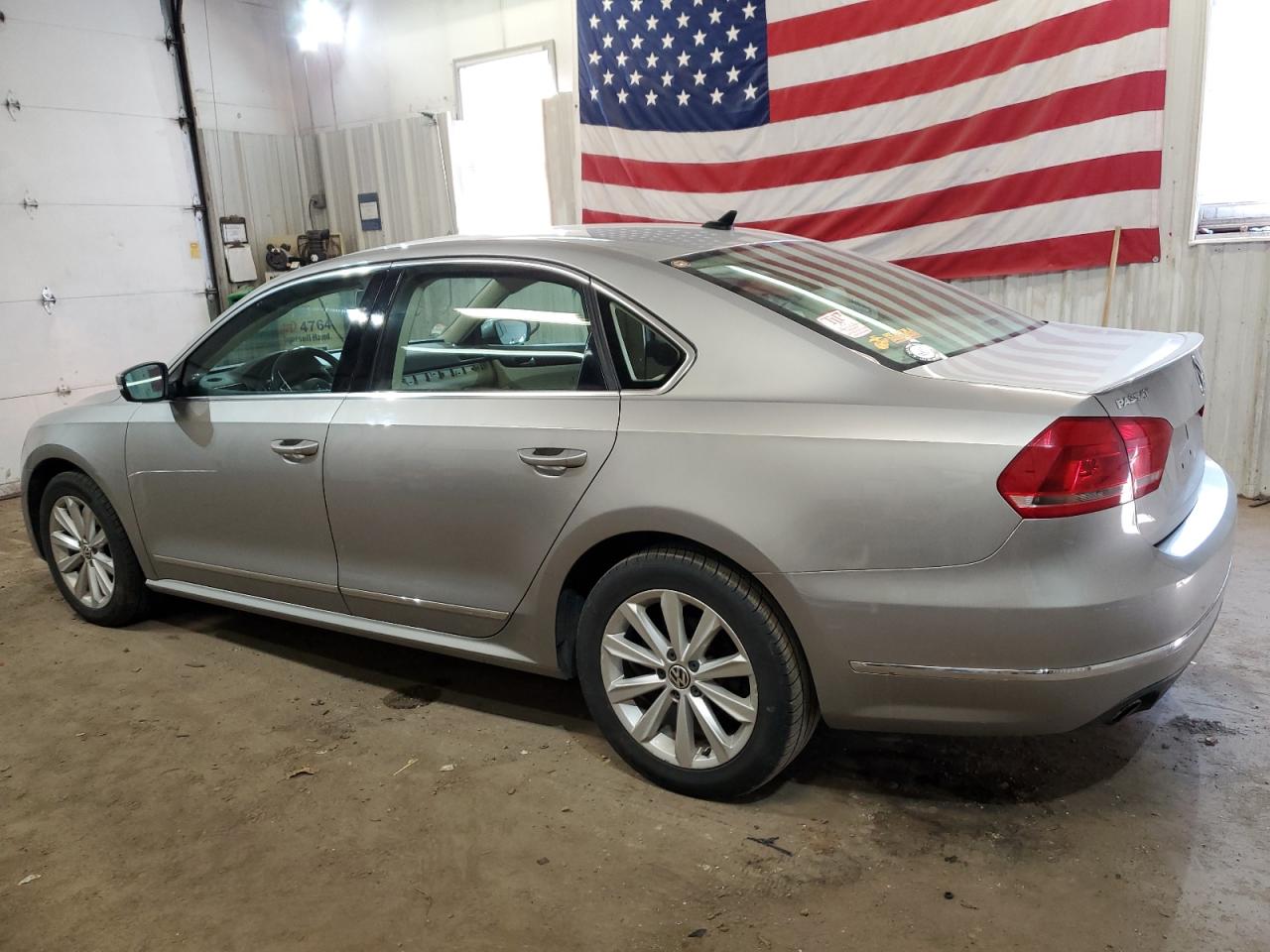 1VWCH7A33CC109172 2012 Volkswagen Passat Sel