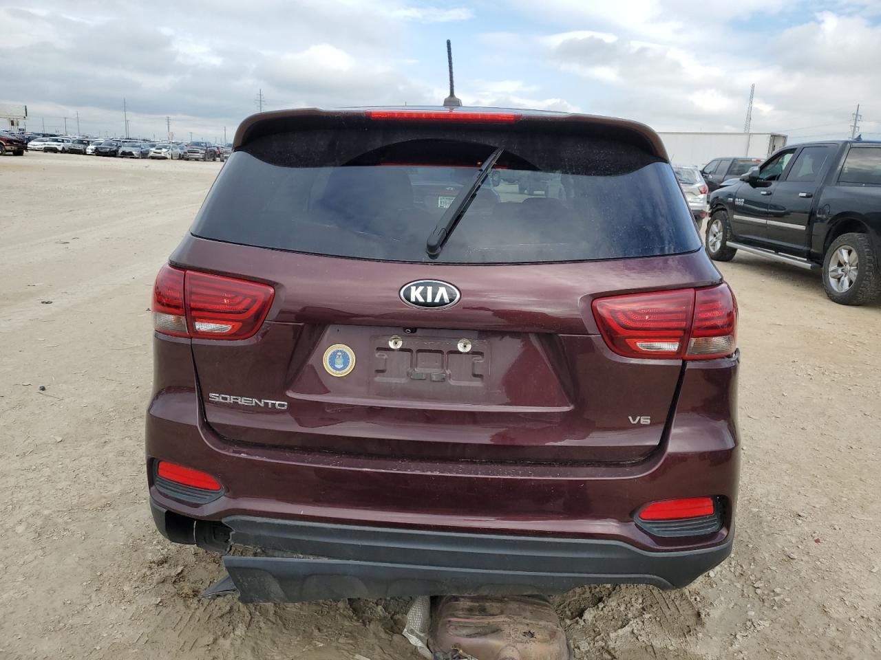 2019 Kia Sorento Lx vin: 5XYPGDA5XKG455821