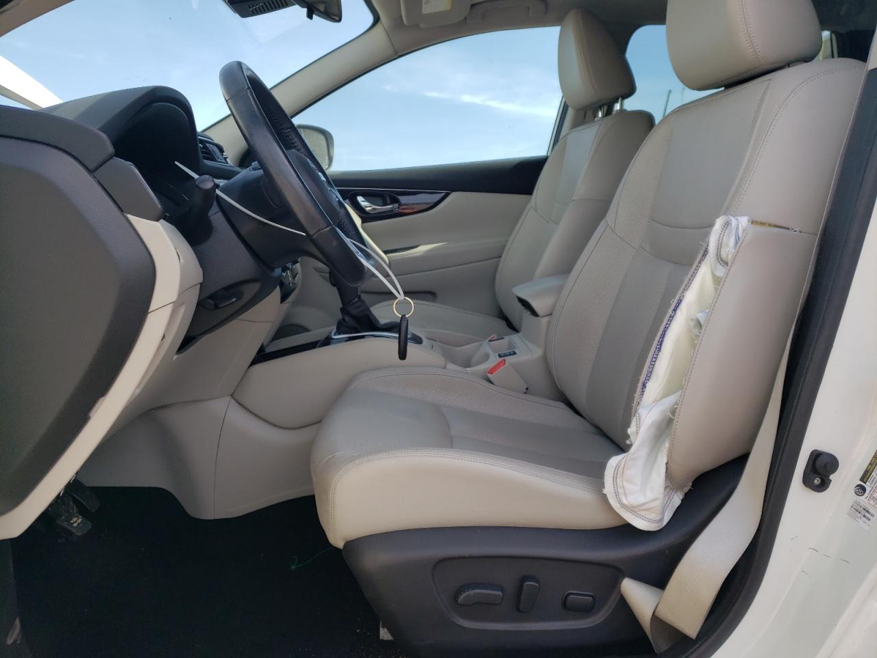 JN1BJ1CR8HW119979 2017 Nissan Rogue Sport S