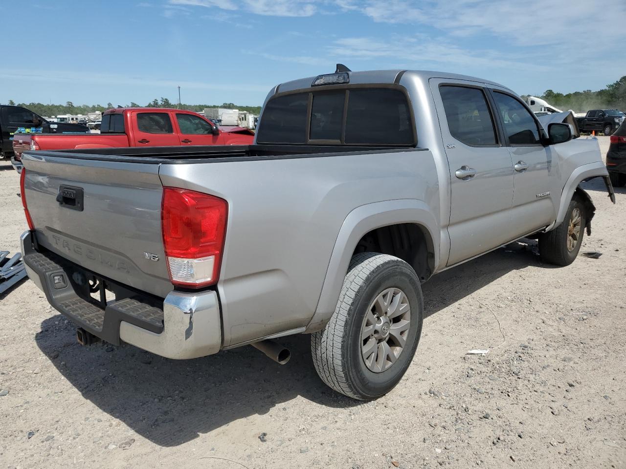 5TFAZ5CN2HX039481 2017 Toyota Tacoma Double Cab