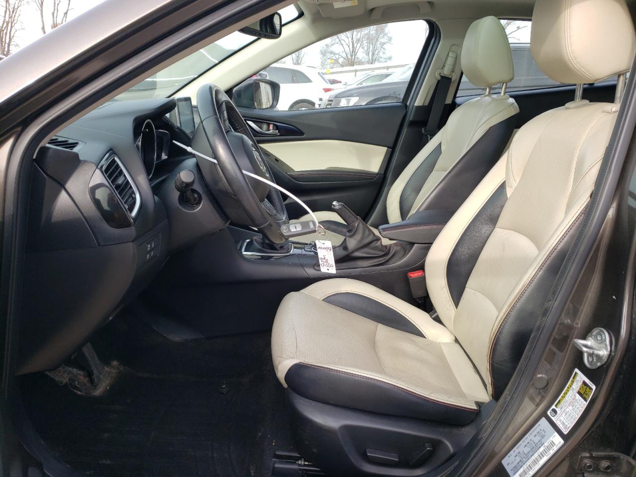 JM1BM1N33G1311027 2016 Mazda 3 Grand Touring