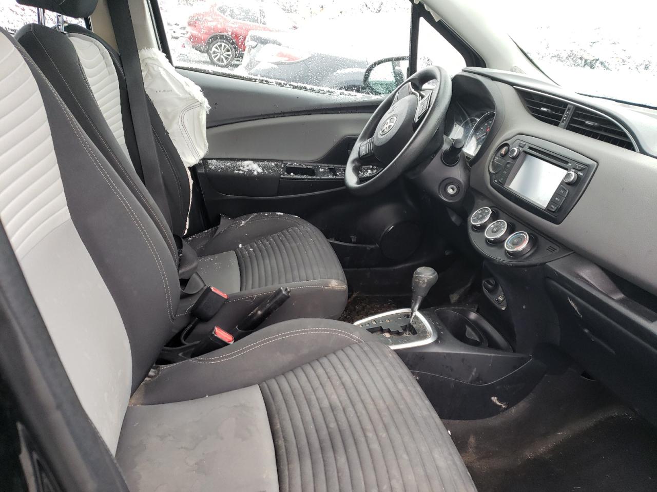 VNKKTUD31JA096073 2018 Toyota Yaris L