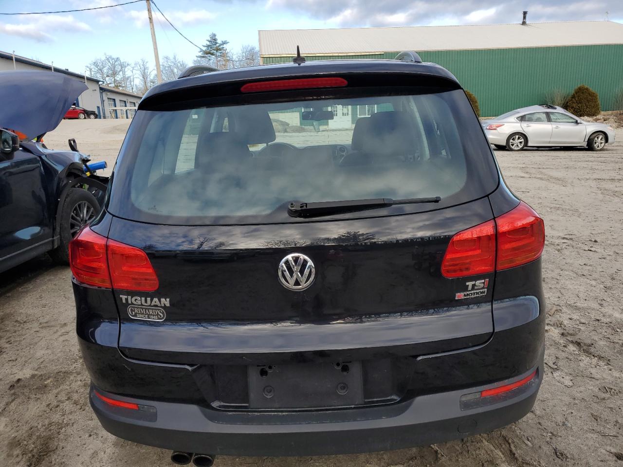 2016 Volkswagen Tiguan S vin: WVGBV7AXXGW541722