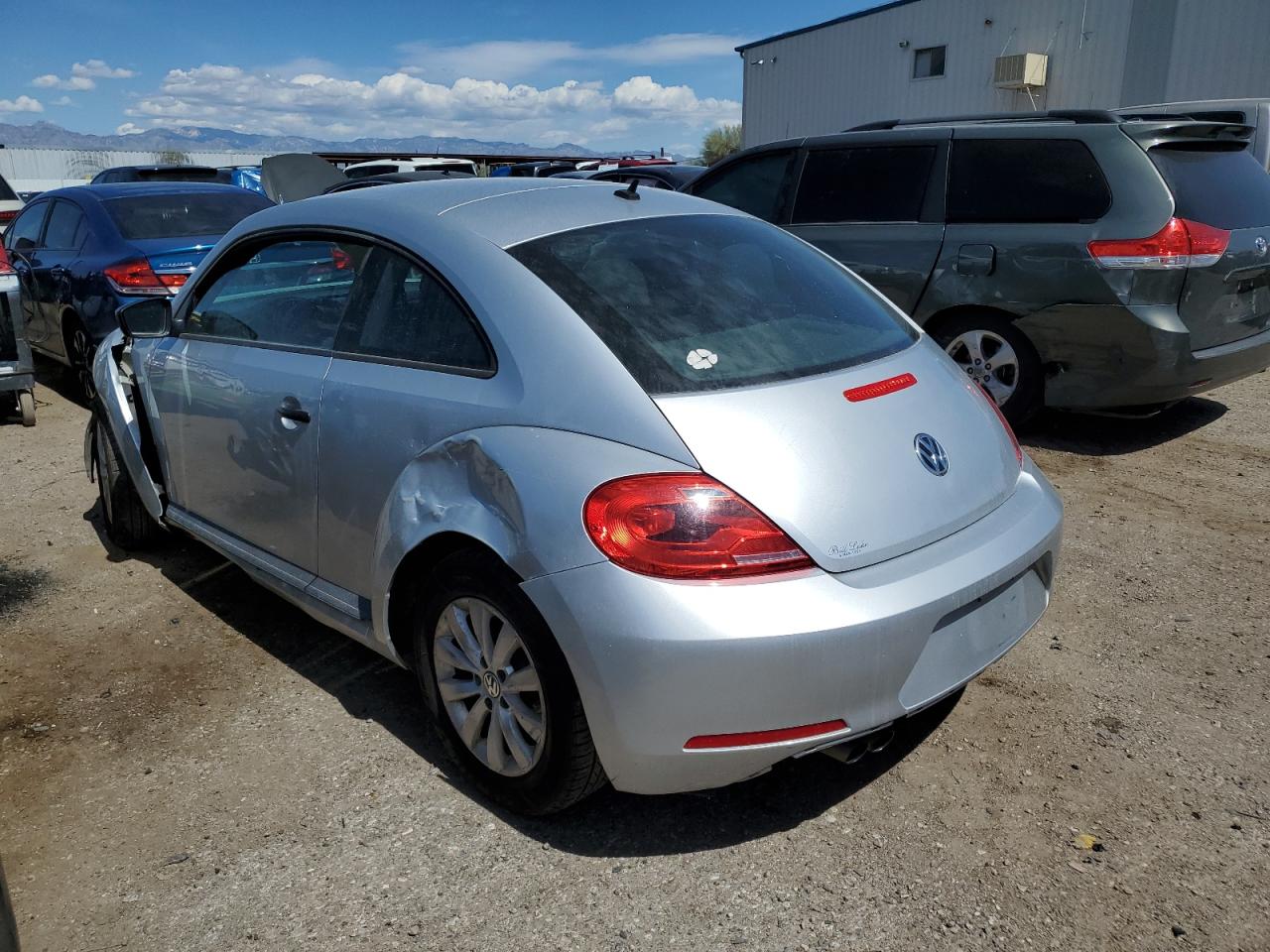 Lot #2443412699 2013 VOLKSWAGEN BEETLE