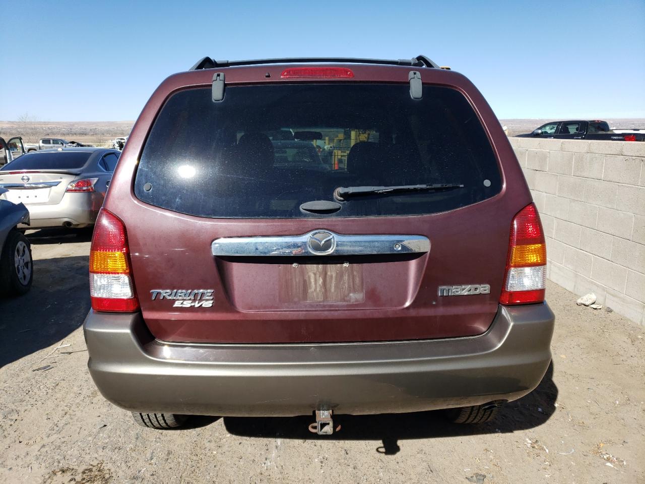 4F2CU09102KM57685 2002 Mazda Tribute Lx