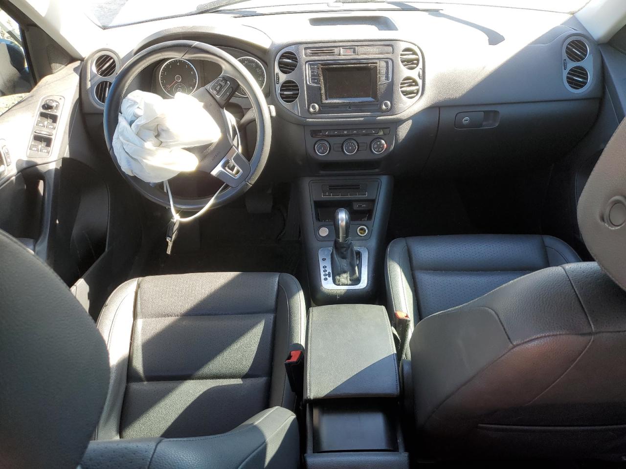 WVGAV7AX4GW616751 2016 Volkswagen Tiguan S WVGAV7AX4GW616751 2016 Volkswagen Tiguan S