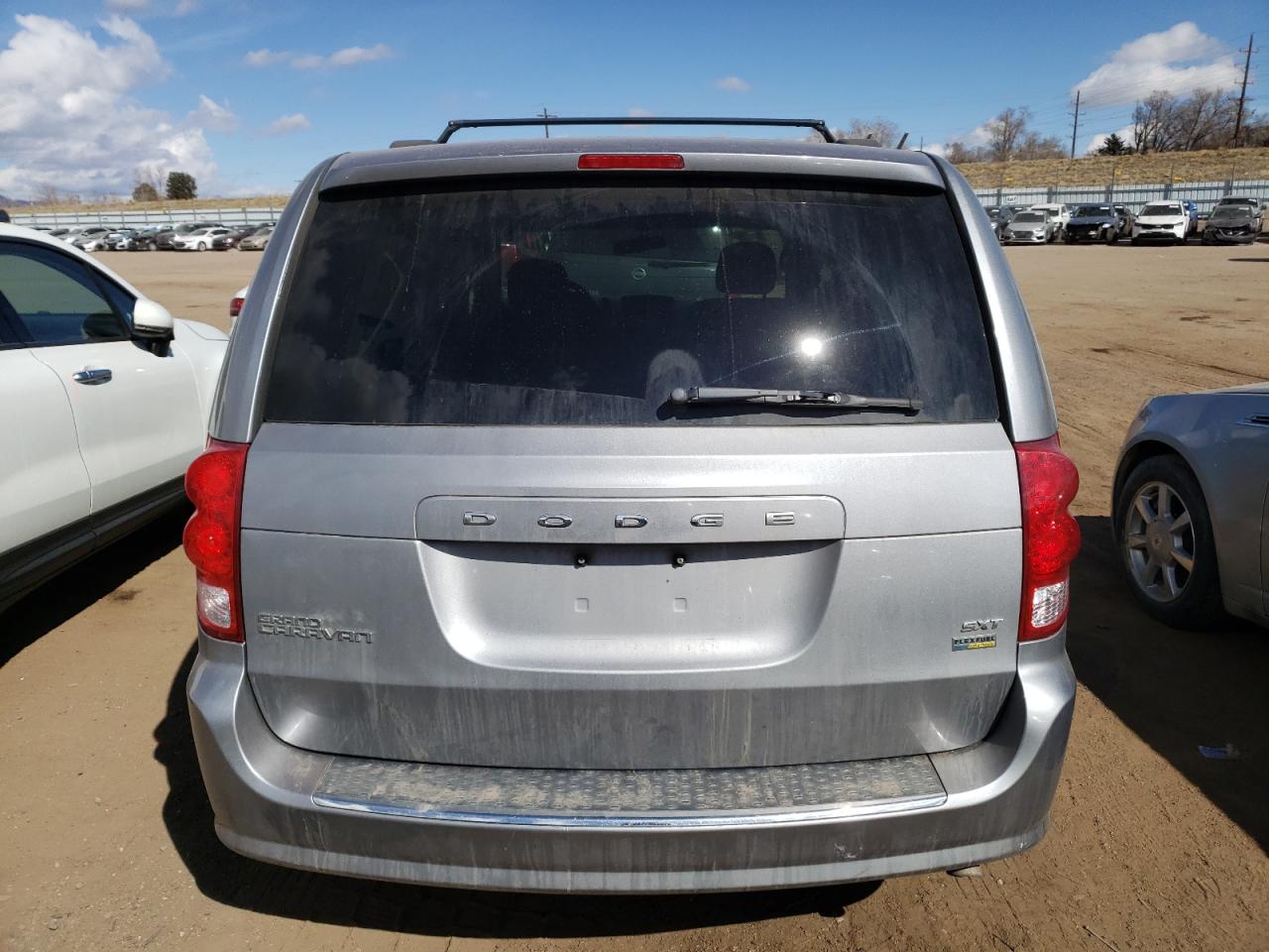 2C4RDGCG5FR556705 2015 Dodge Grand Caravan Sxt