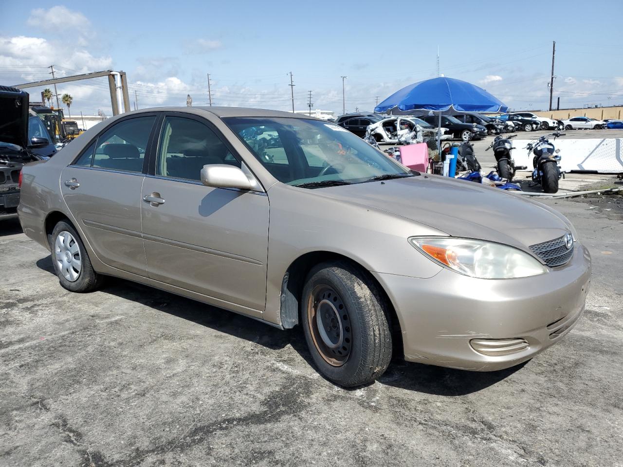 JTDBE32K820133957 2002 Toyota Camry Le