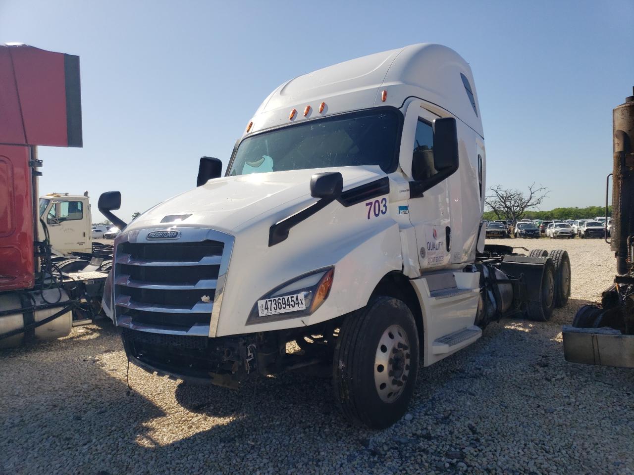 Lot #2487463607 2021 FREIGHTLINER CASCADIA 1