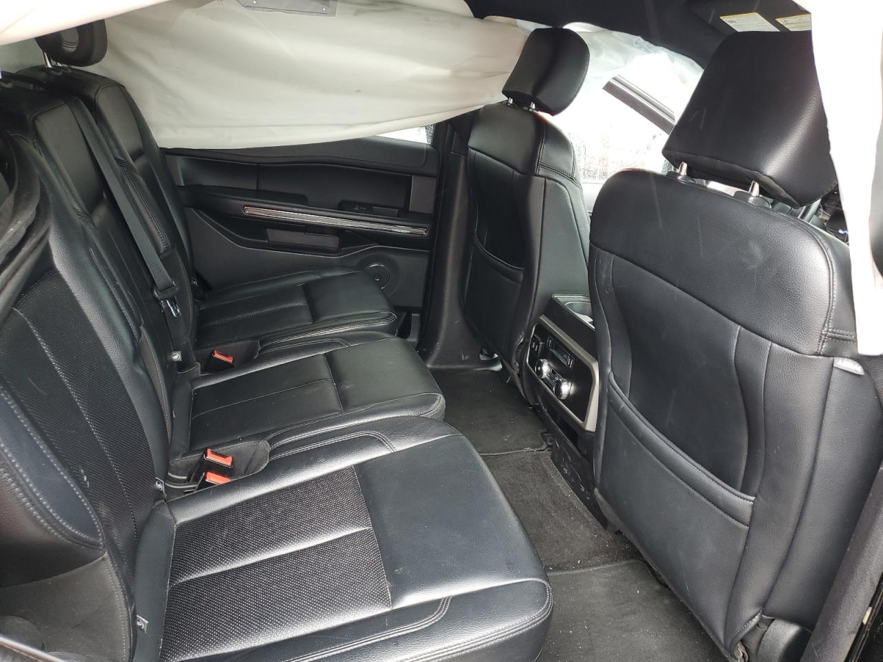 1FMJU1JT8KEA30971 2019 Ford Expedition Xlt