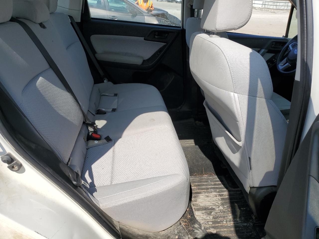 JF2SJAAC4JH443695 2018 Subaru Forester 2.5I