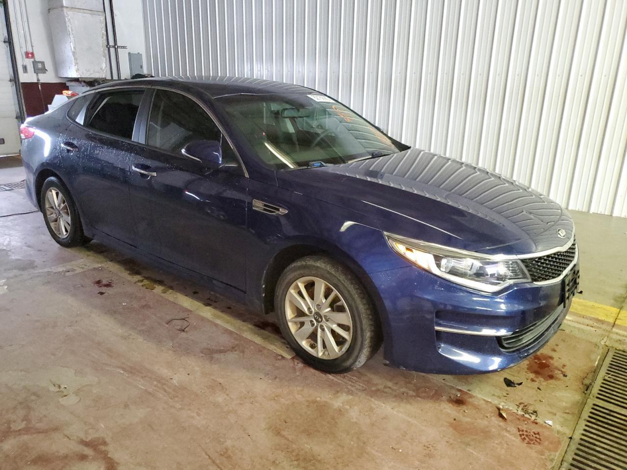 5XXGT4L38HG123333 2017 Kia Optima Lx