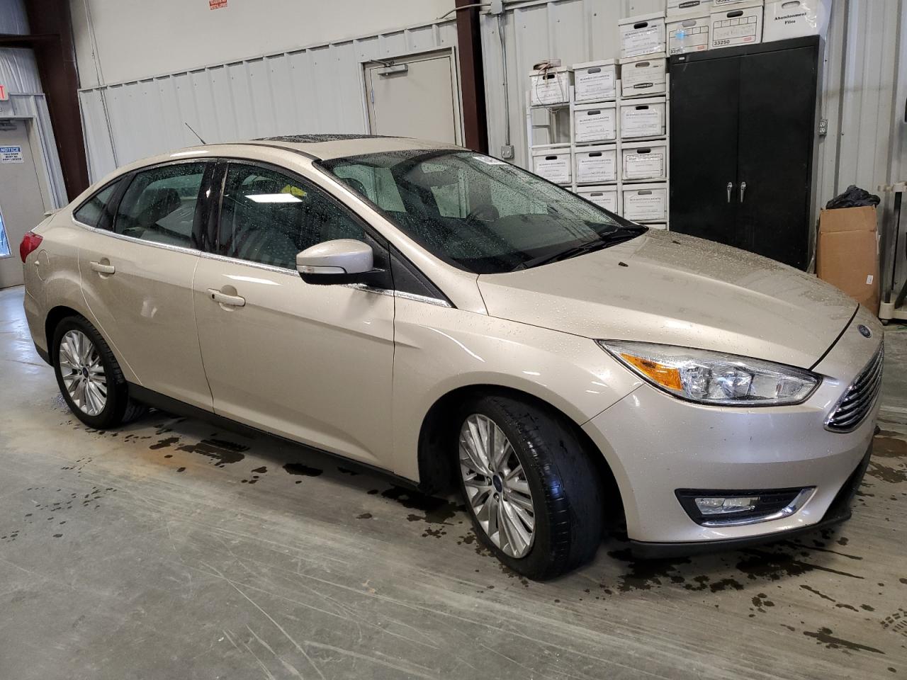 1FADP3J26HL267965 2017 Ford Focus Titanium