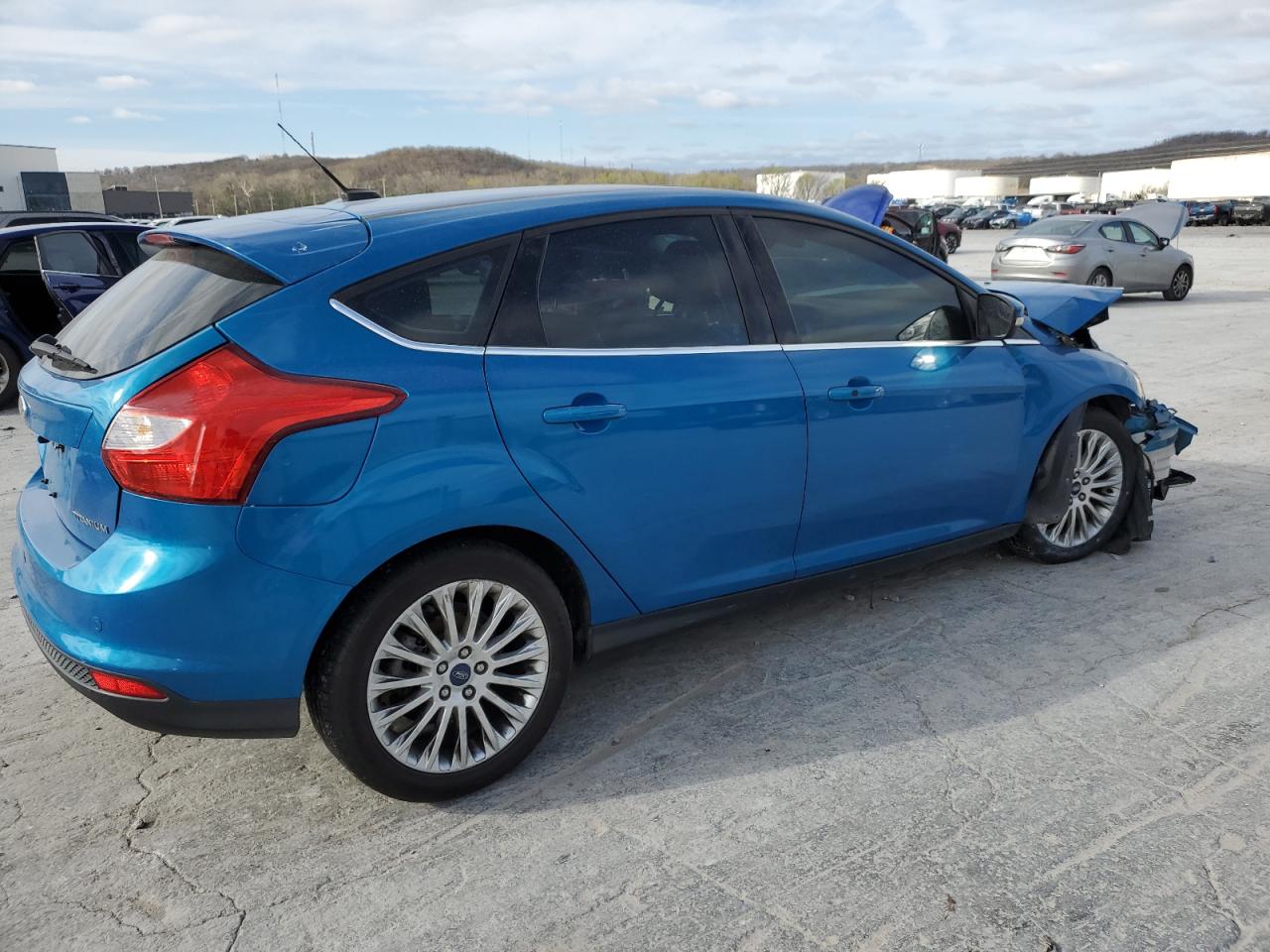 2012 Ford Focus Titanium vin: 1FAHP3N28CL144818