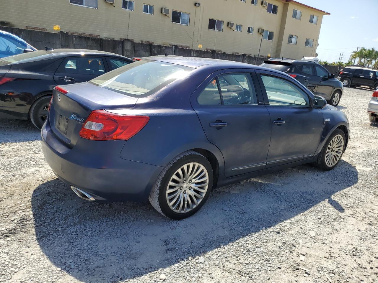 JS2RE9A33C6100266 2012 Suzuki Kizashi Se