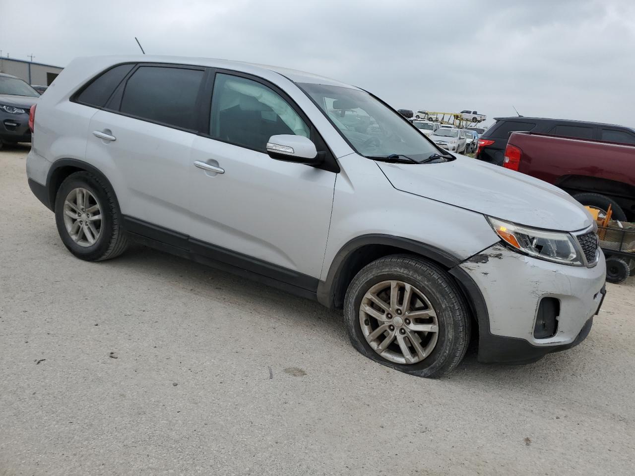 5XYKT3A68FG589158 2015 Kia Sorento Lx