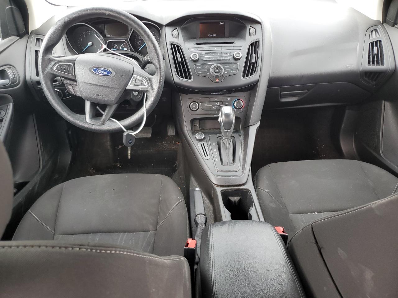 1FADP3F21FL356025 2015 Ford Focus Se