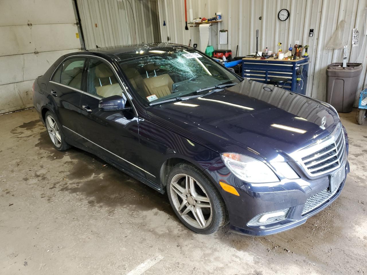 WDDHF9ABXBA375497 2011 Mercedes-Benz E 550 4Matic