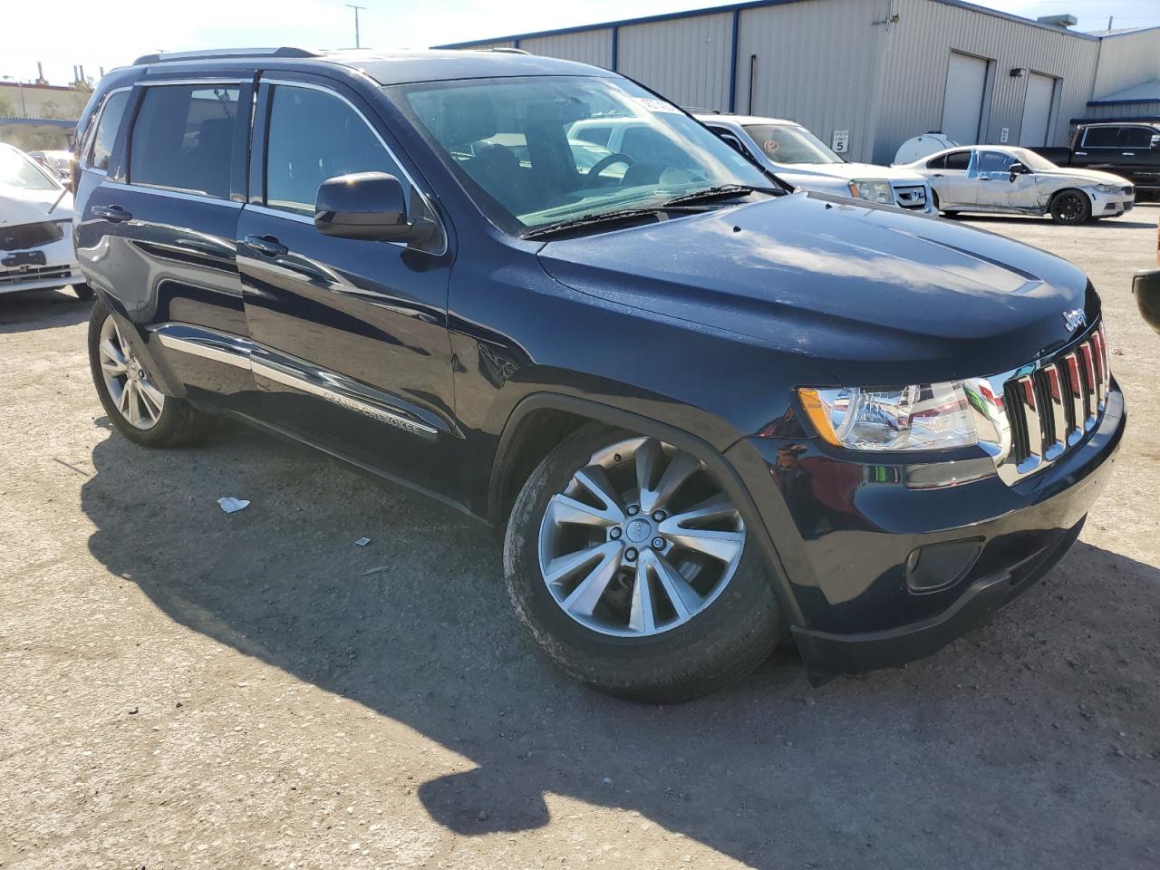 2013 Jeep Grand Cherokee Laredo vin: 1C4RJFAG0DC568949