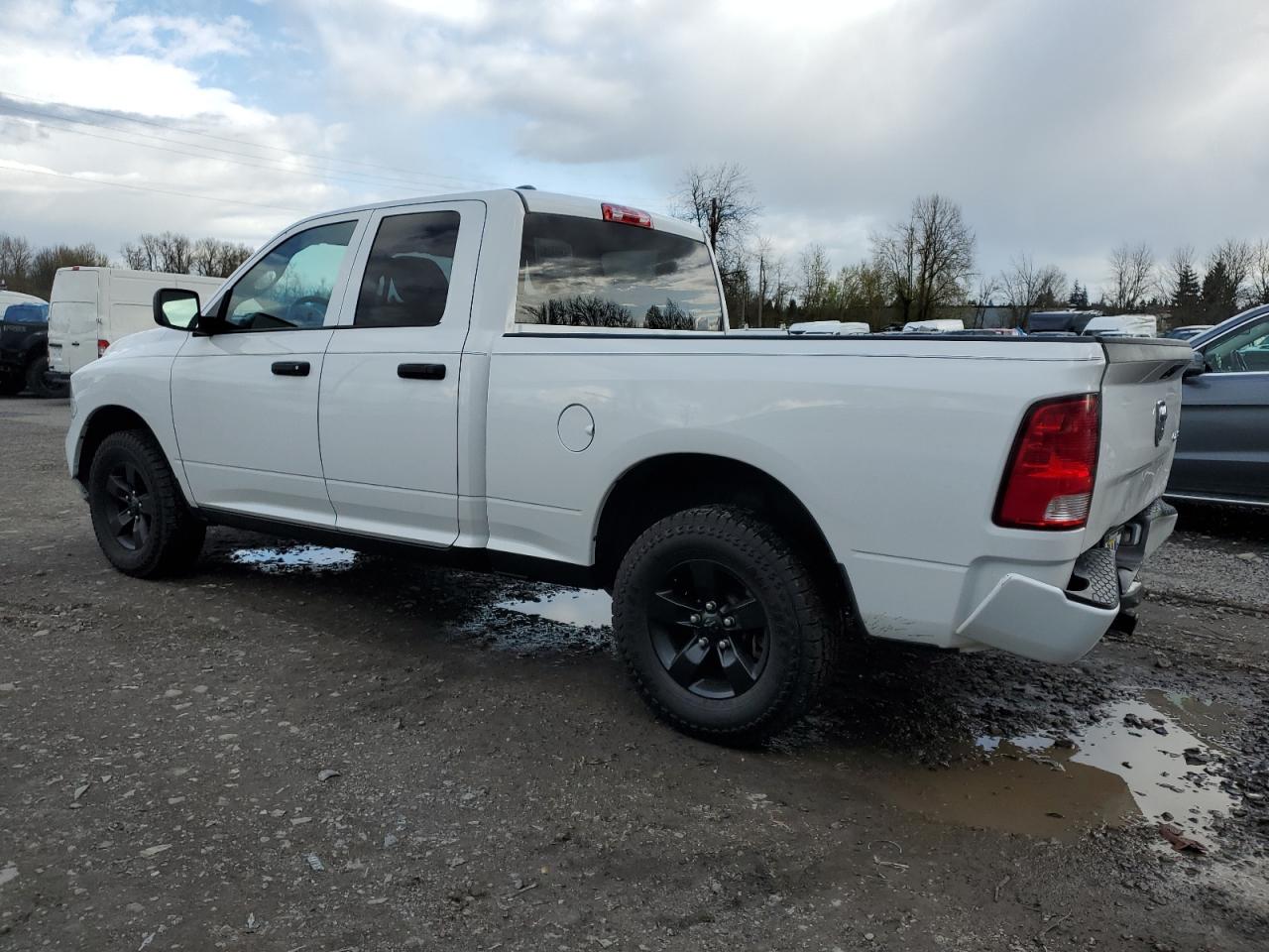 1C6RR7FG4JS271604 2018 Ram 1500 St