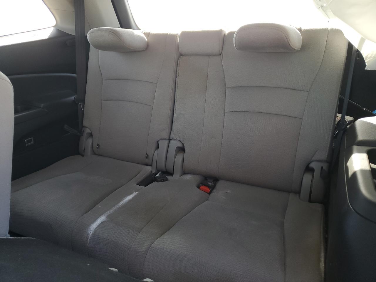 5FNYF5H3XGB049523 2016 Honda Pilot Ex