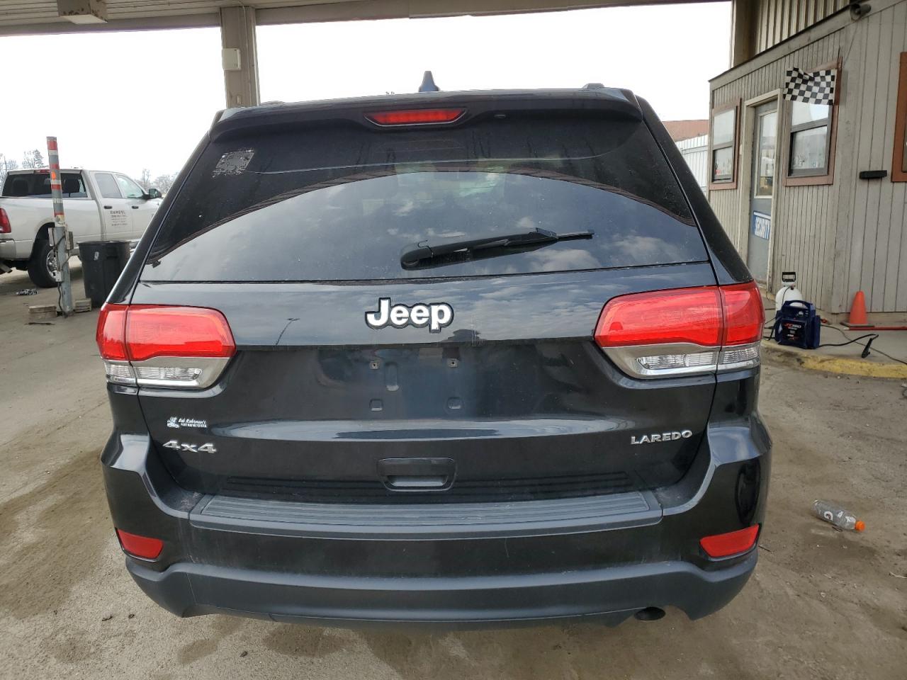 2015 Jeep Grand Cherokee Laredo vin: 1C4RJFAG4FC168265