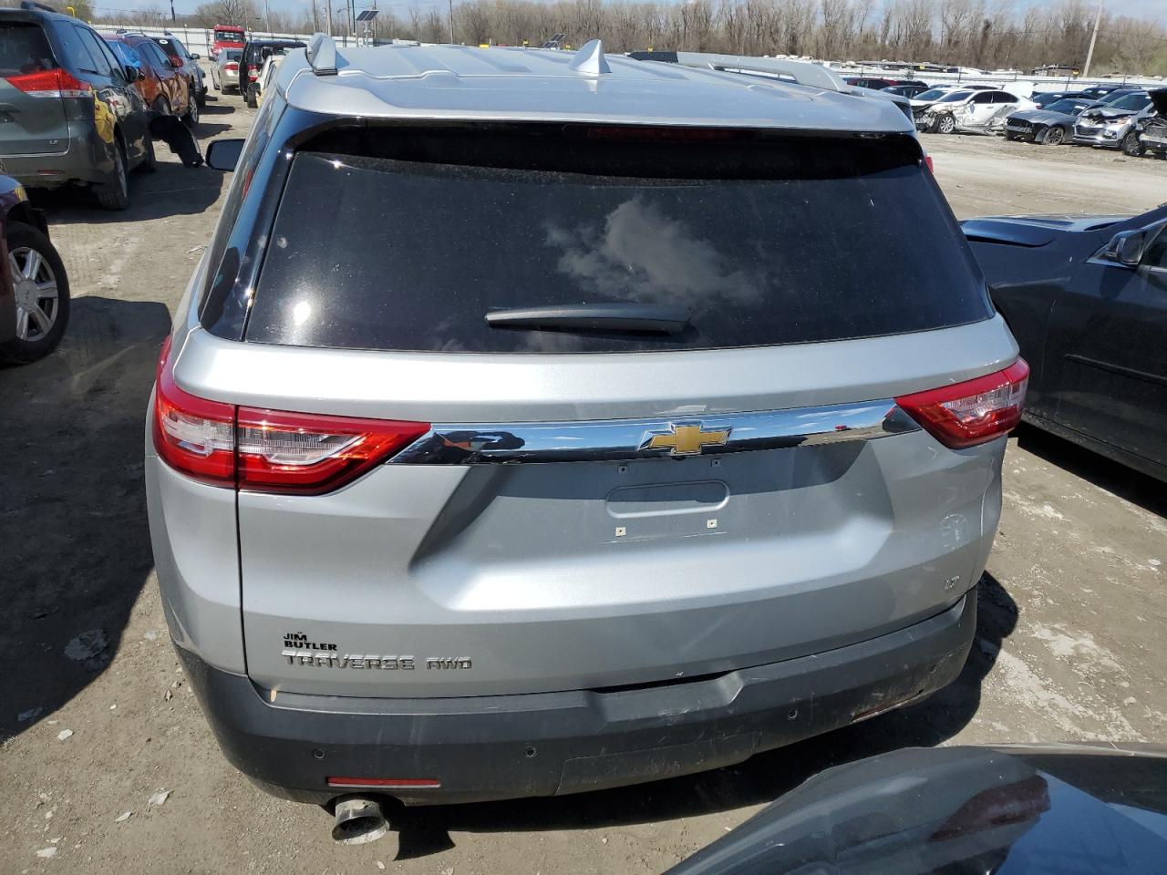 1GNEVGKW0JJ112558 2018 Chevrolet Traverse Lt