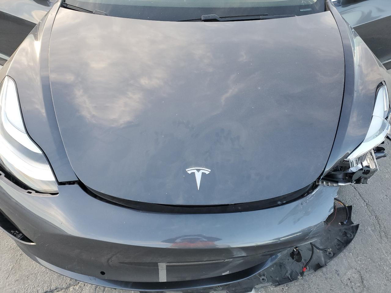 2018 Tesla Model 3 vin: 5YJ3E1EA6JF151644