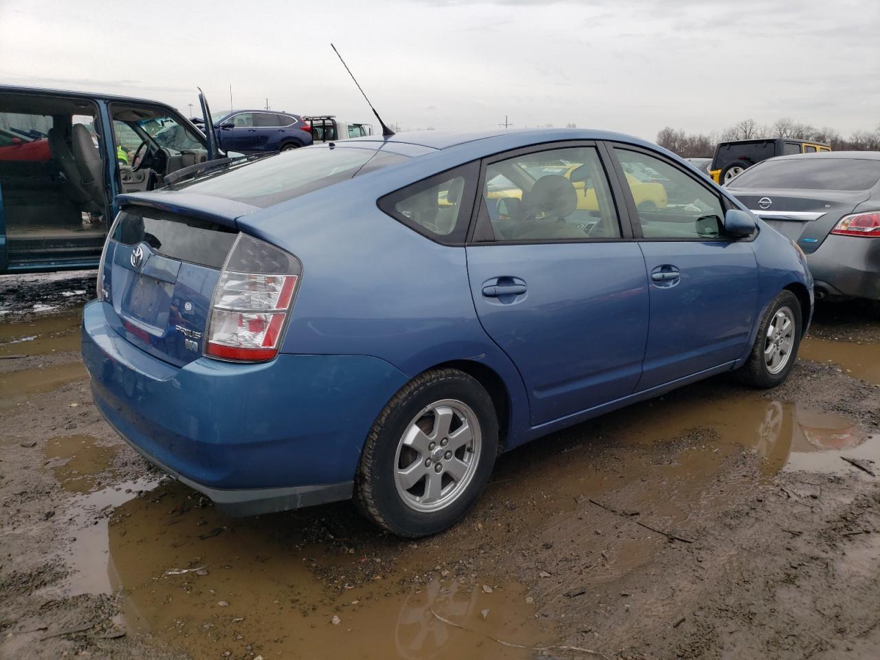 JTDKB20UX57043082 2005 Toyota Prius