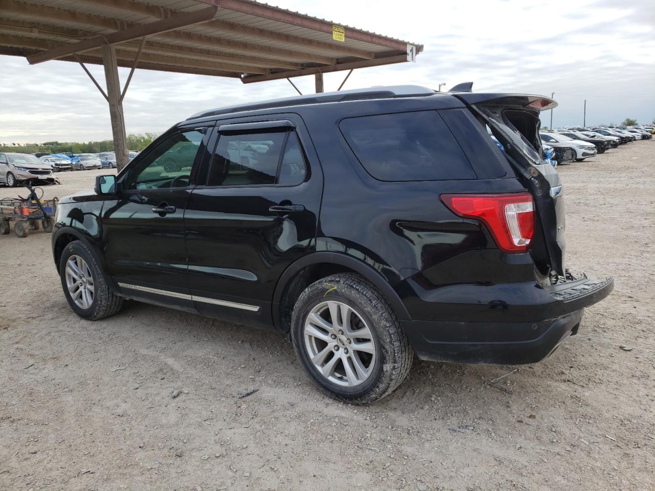 1FM5K7D84JGA18501 2018 Ford Explorer Xlt