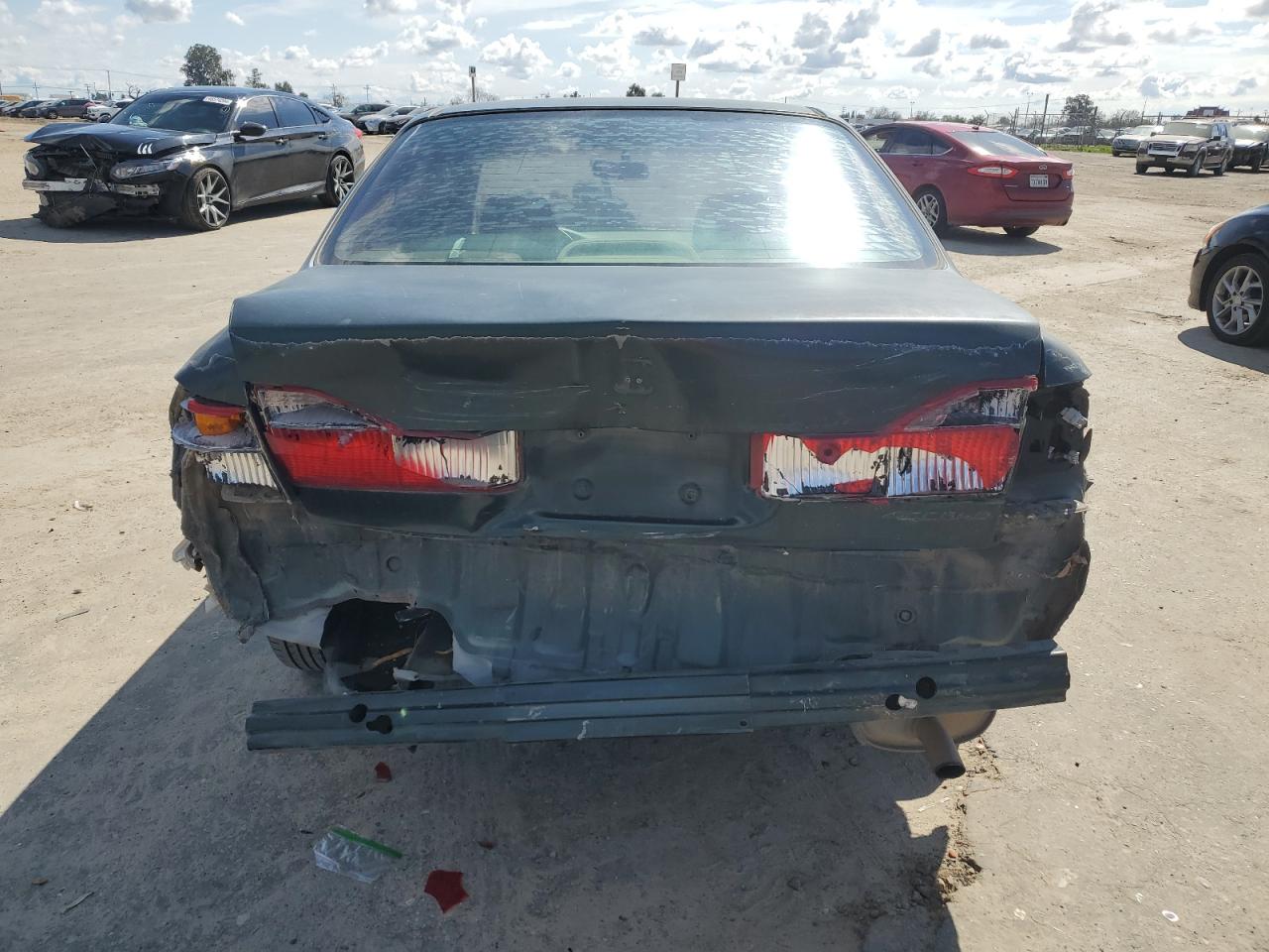 1HGCG5640YA013113 2000 Honda Accord Lx