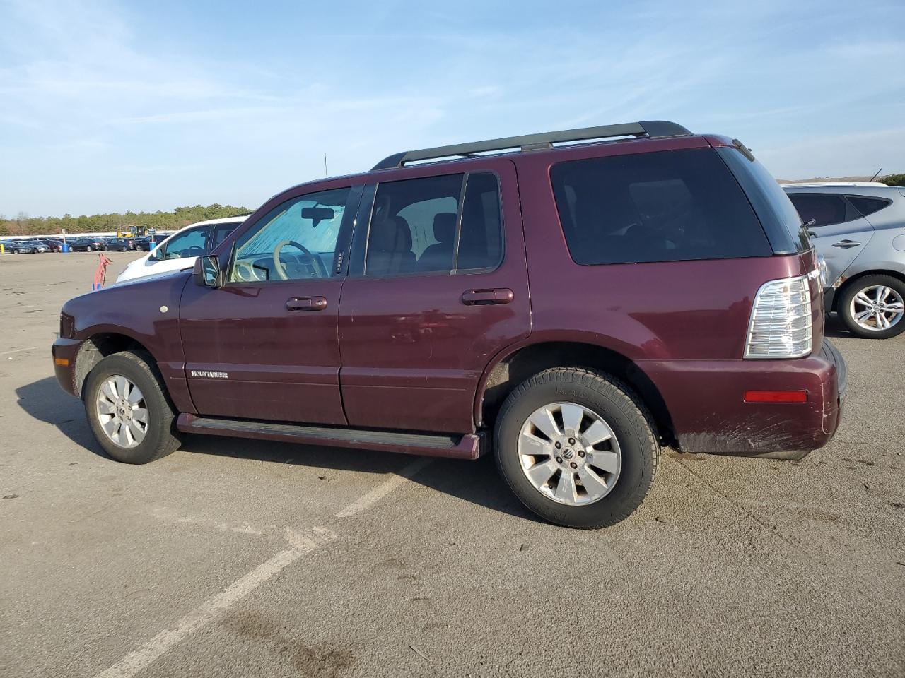 4M2EU47E27UJ23167 2007 Mercury Mountaineer Luxury