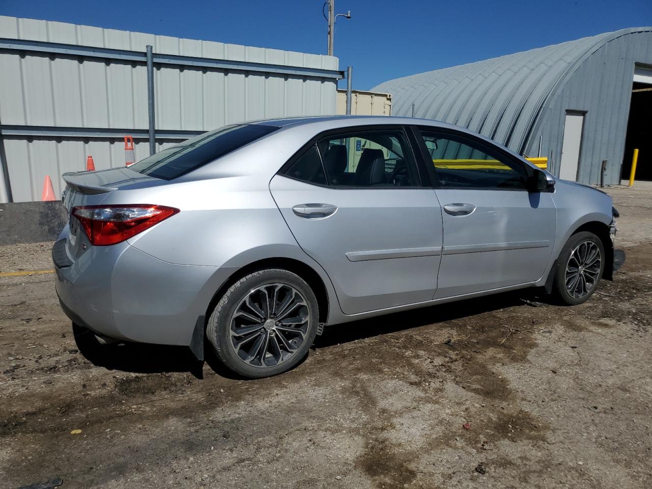 2016 Toyota Corolla L vin: 5YFBURHE1GP552365