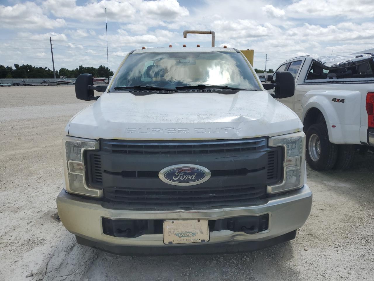 VIN: 1FDRF3G61HED05003 2017 FORD F350