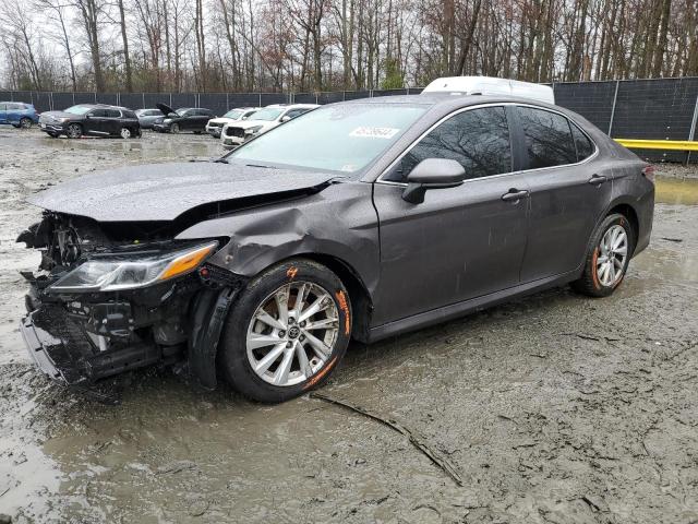 4T1C11AK9NU658069 Toyota Camry LE