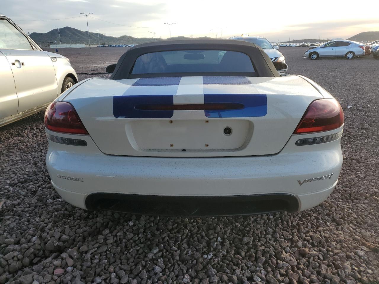 1B3JZ65Z15V501818 2005 Dodge Viper Srt-10