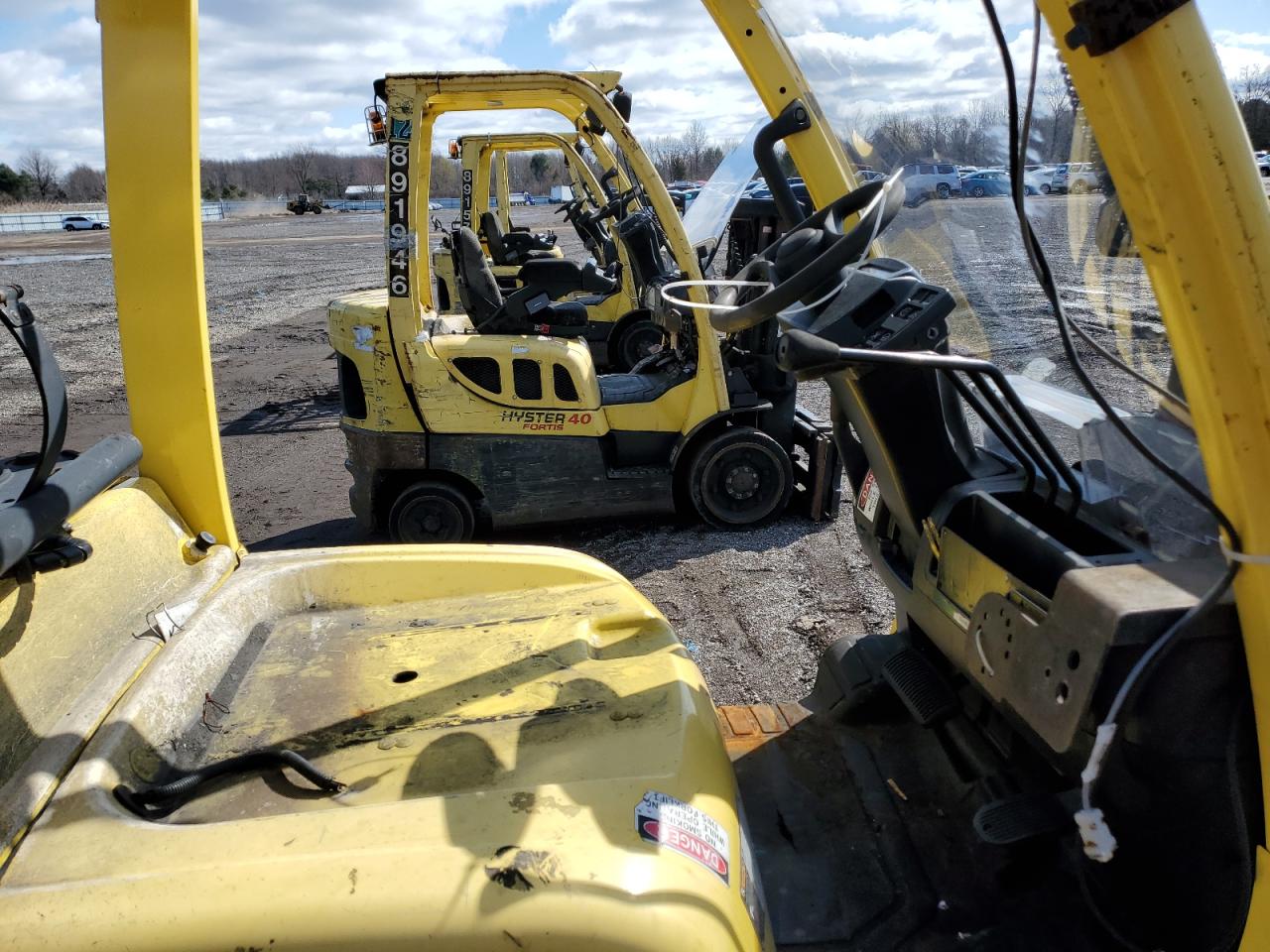 Lot #3242791987 2011 HYST FORKLIFT