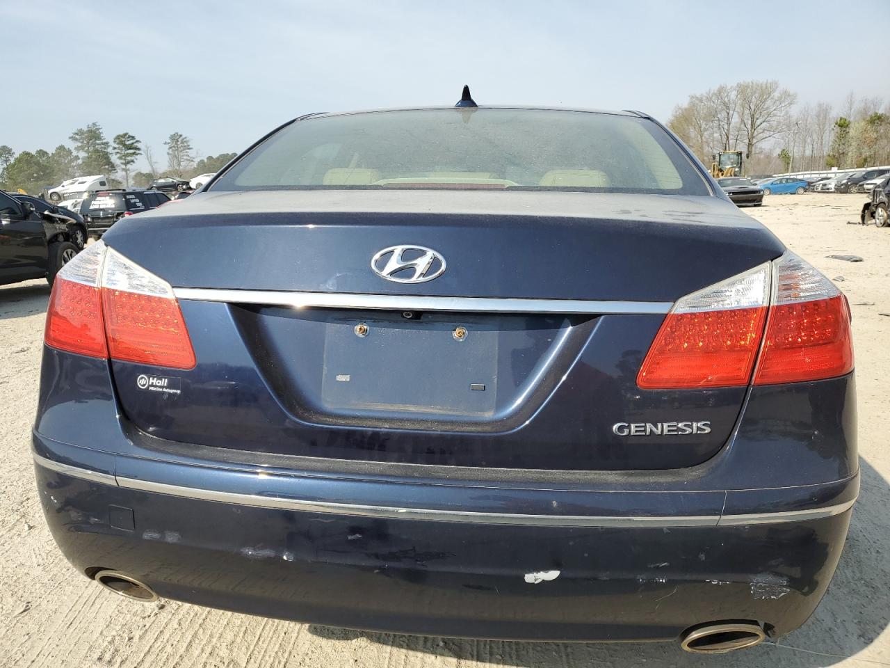 KMHGC4DE3BU136066 2011 Hyundai Genesis 3.8L