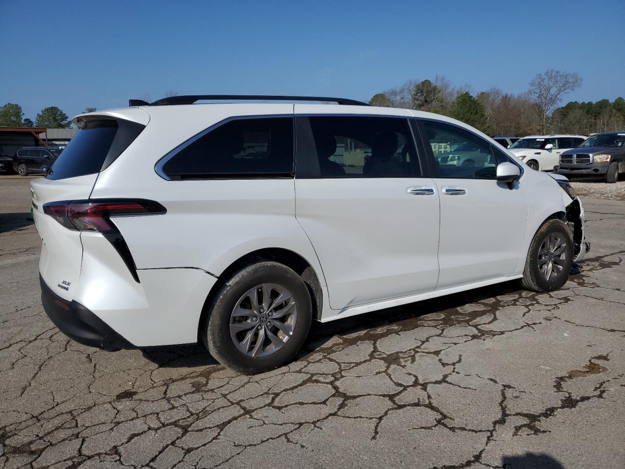 2023 Toyota Sienna Xle vin: 5TDYRKEC3PS171789