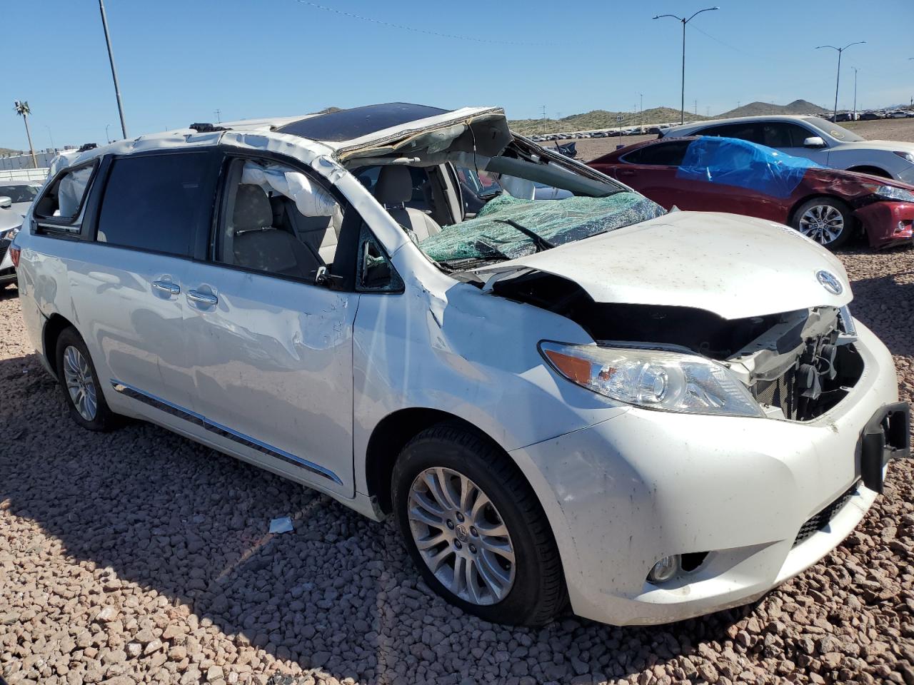 5TDYK3DC5FS685220 2015 Toyota Sienna Xle