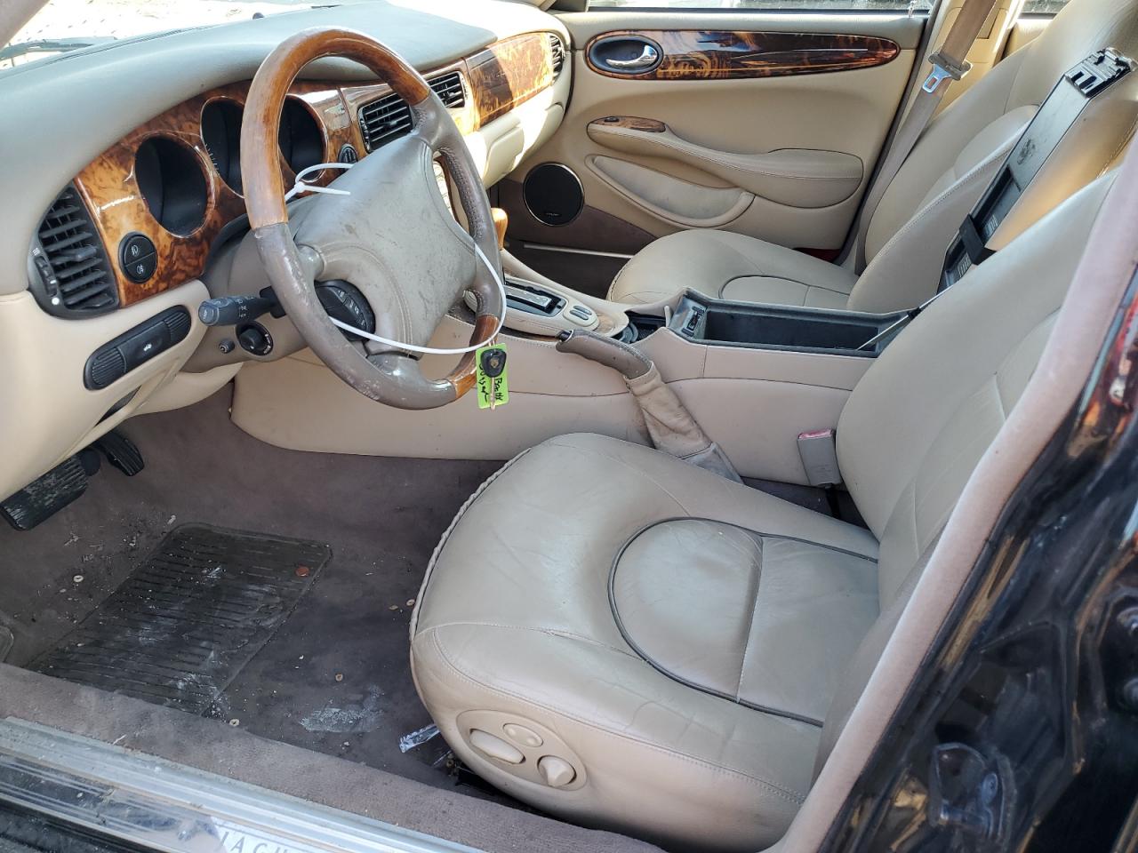 sajda24c6ylf20068 SAJDA24C6YLF20068 2000 Jaguar Vandenplas