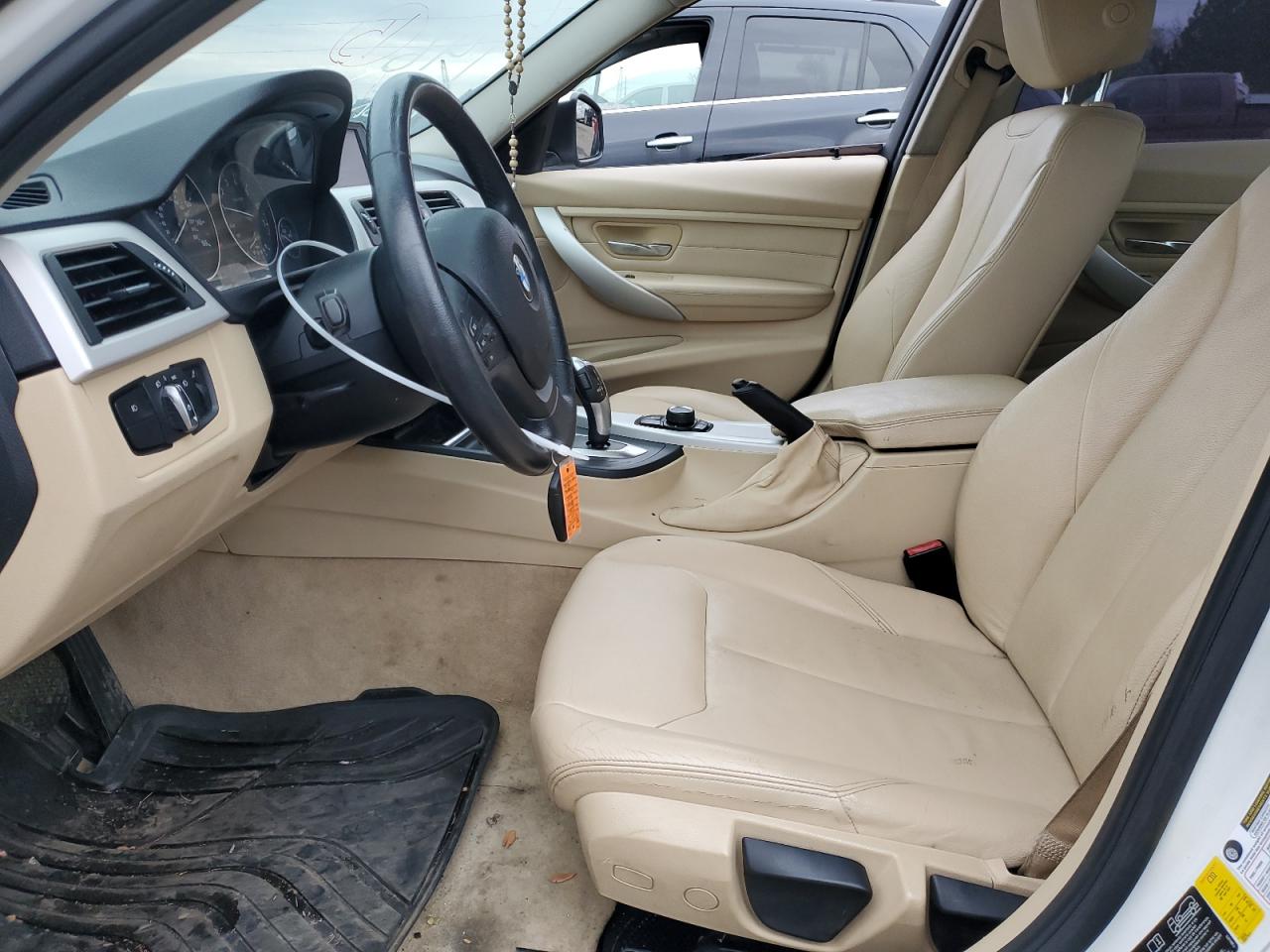 WBA3C3G51ENR25854 2014 BMW 320 I xDrive