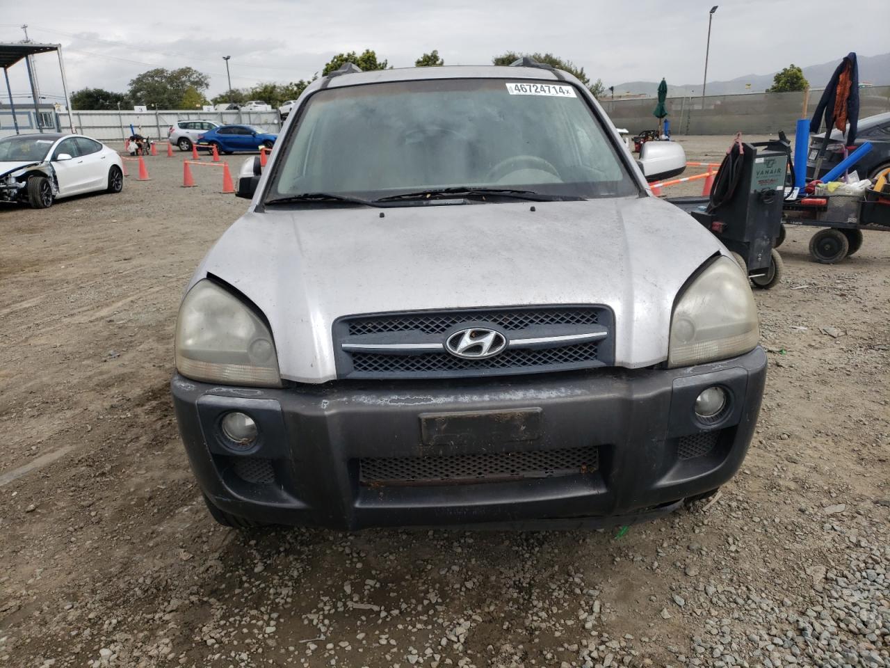 KM8JN12D45U068745 2005 Hyundai Tucson Gls