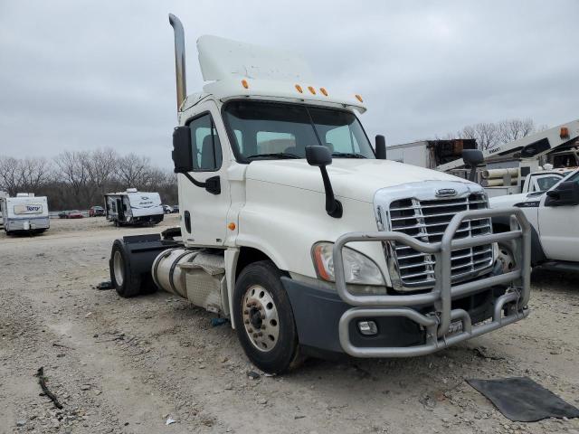 Lot #2390476549 2012 FREIGHTLINER CASCADIA 1 salvage car