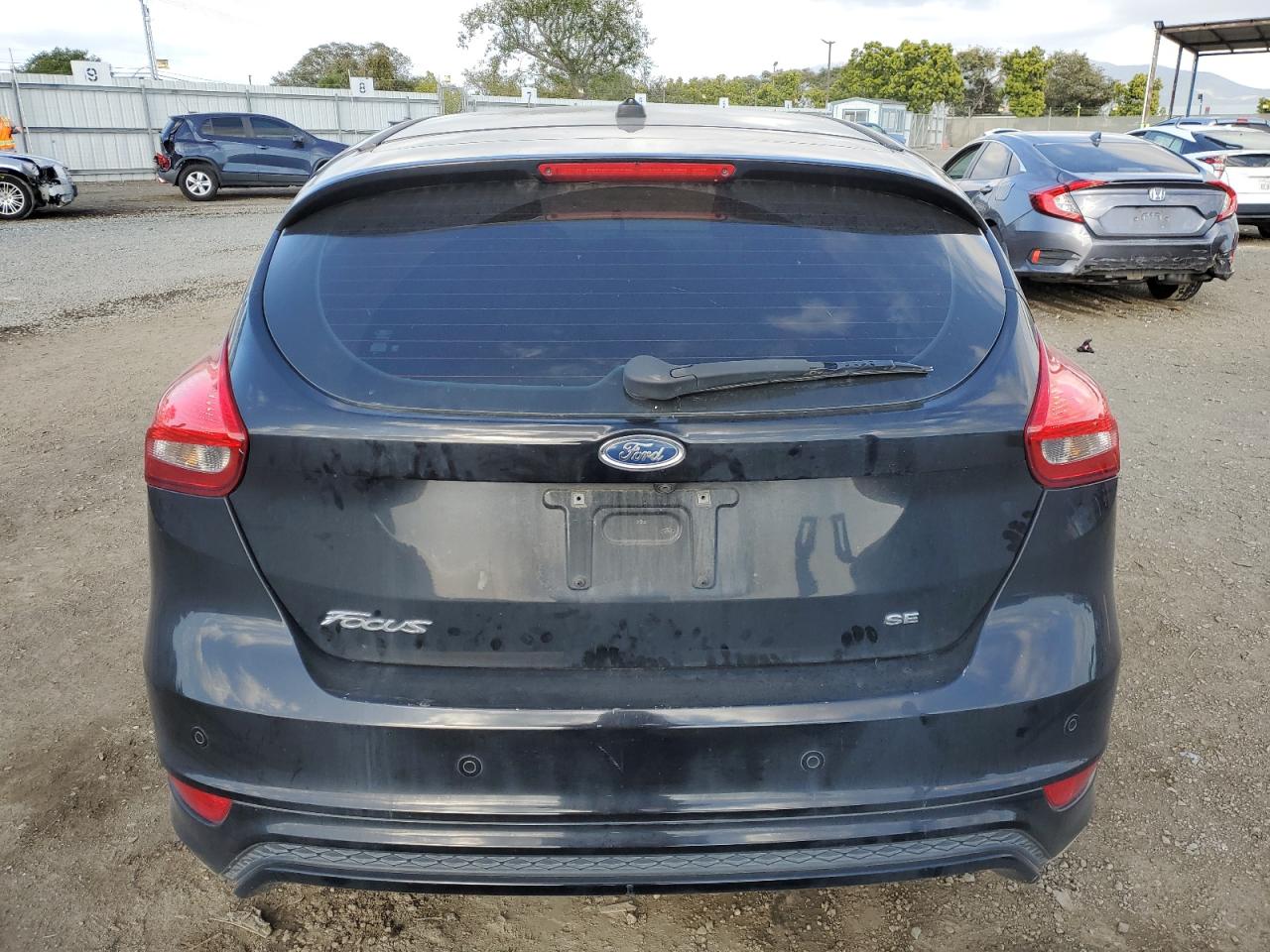 1FADP3K24GL301608 2016 Ford Focus Se