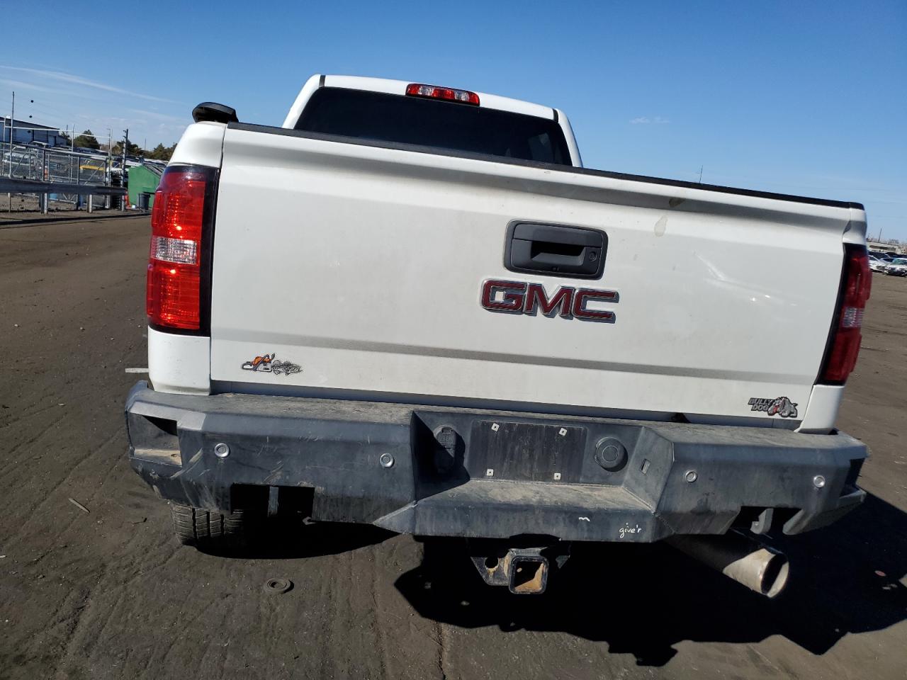 1GT12TEY4JF254713 2018 GMC Sierra K2500 Slt