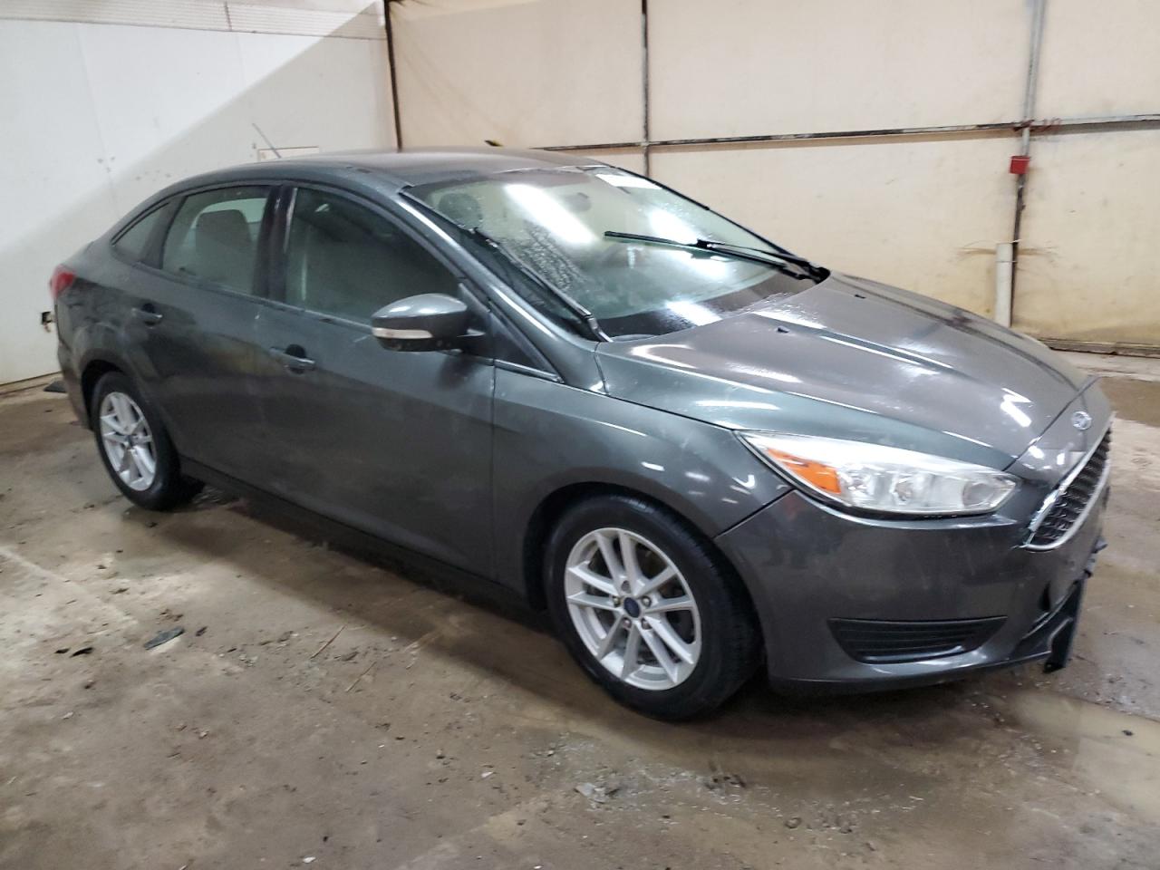 2017 Ford Focus Se vin: 1FADP3F29HL330596