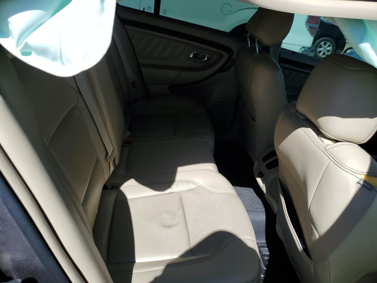 1FAHP2F86EG176062 2014 Ford Taurus Limited