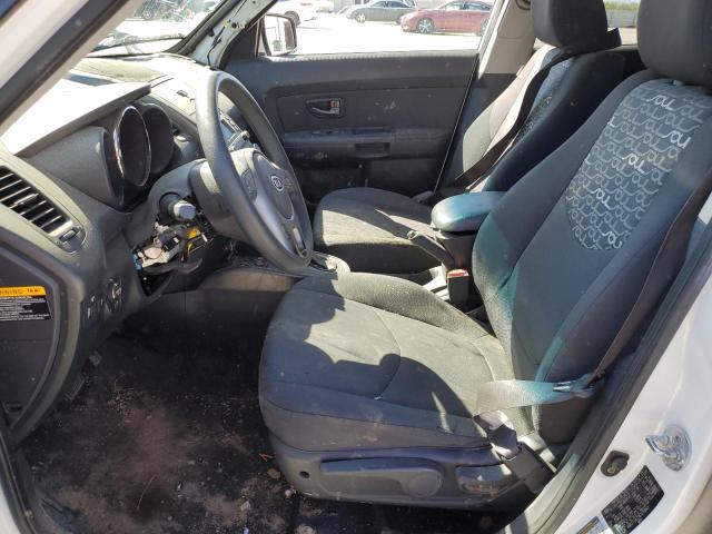 2011 Kia Soul + VIN: KNDJT2A27B7271803 Lot: 47312884